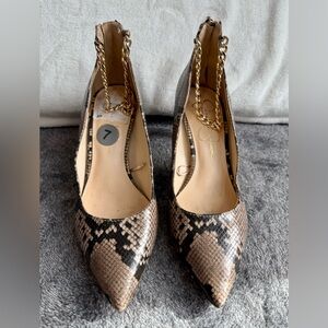 Jessica Simpson Brown And Black Snakeskin Print Heels With Gold Ankle Chain Sz 7